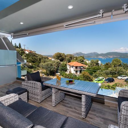 Blue House Luxury Apartment Nikiana Buitenkant foto
