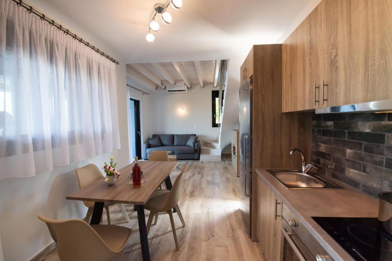 Blue House Luxury Apartment Nikiana Buitenkant foto