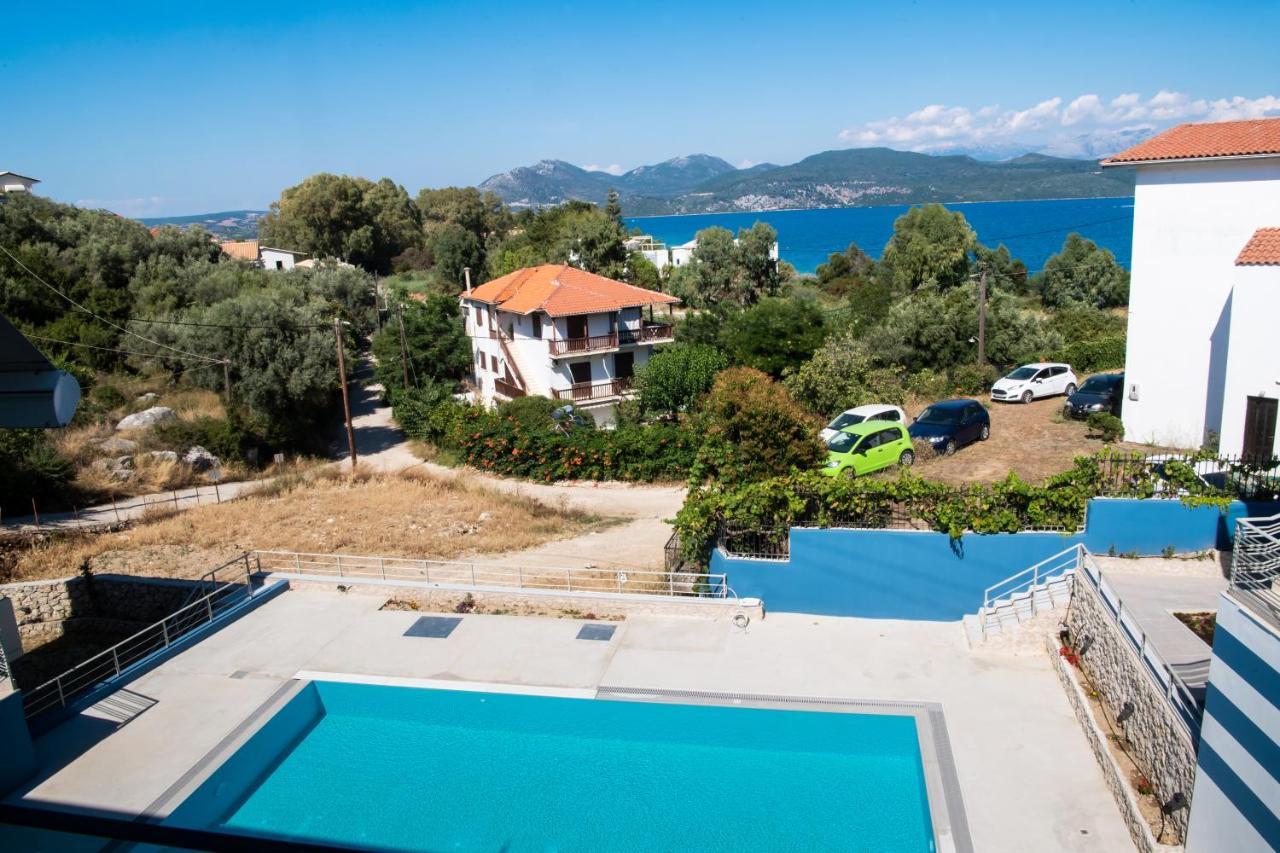 Blue House Luxury Apartment Nikiana Buitenkant foto